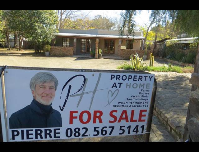 6 BEDROOM HOUSE FOR SALE IN NIEU BETHESDA